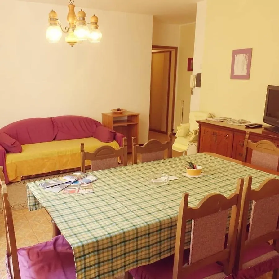 House Of Cats Apartment Domaso