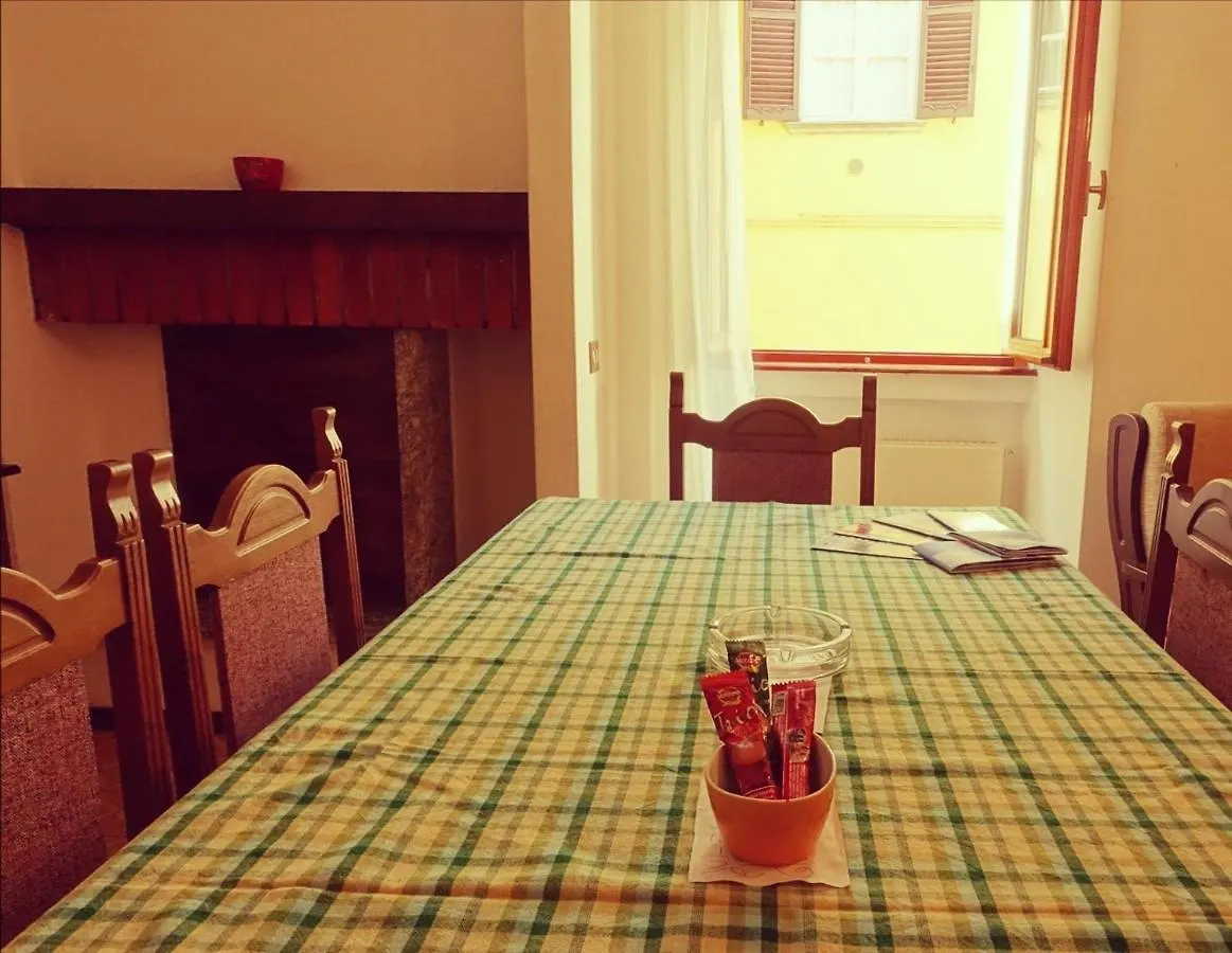 House Of Cats Apartment Domaso