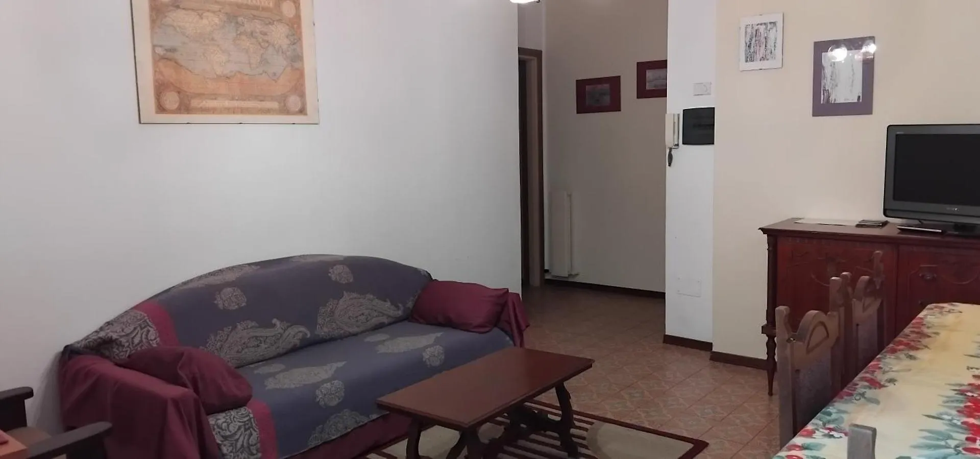 House Of Cats Apartment Domaso
