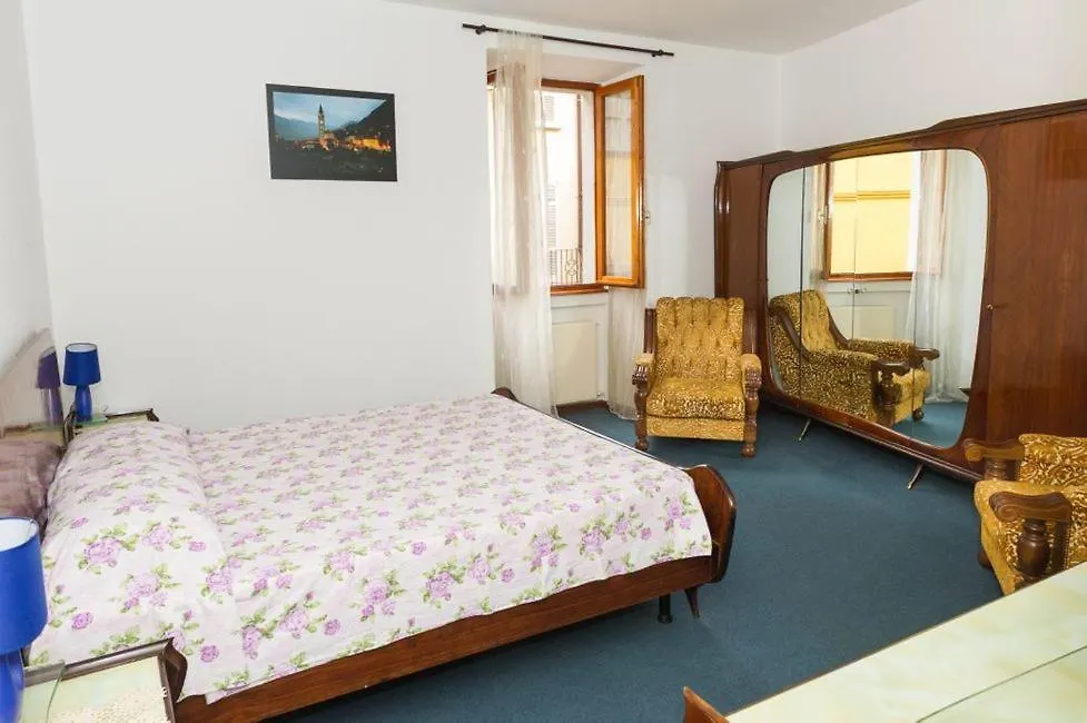 House Of Cats Apartment Domaso Italy